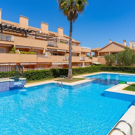 Jardines Santa Maria Golf Elviria 马尔韦利亚
