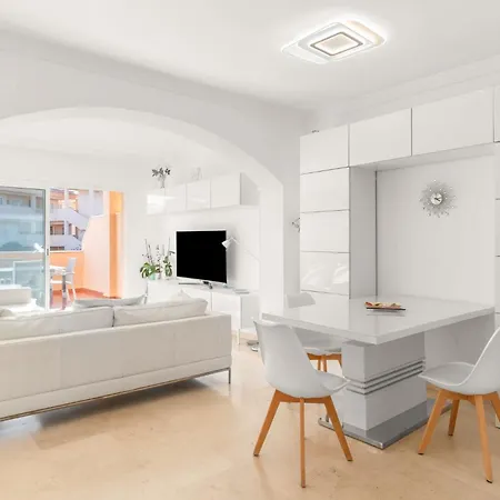 Jardines Santa Maria Golf Elviria Διαμέρισμα *